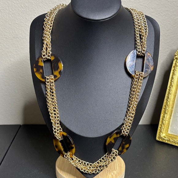 Source Unknown Jewelry - Elegant Gold Tone Statement and Tortoiseshell Necklace
